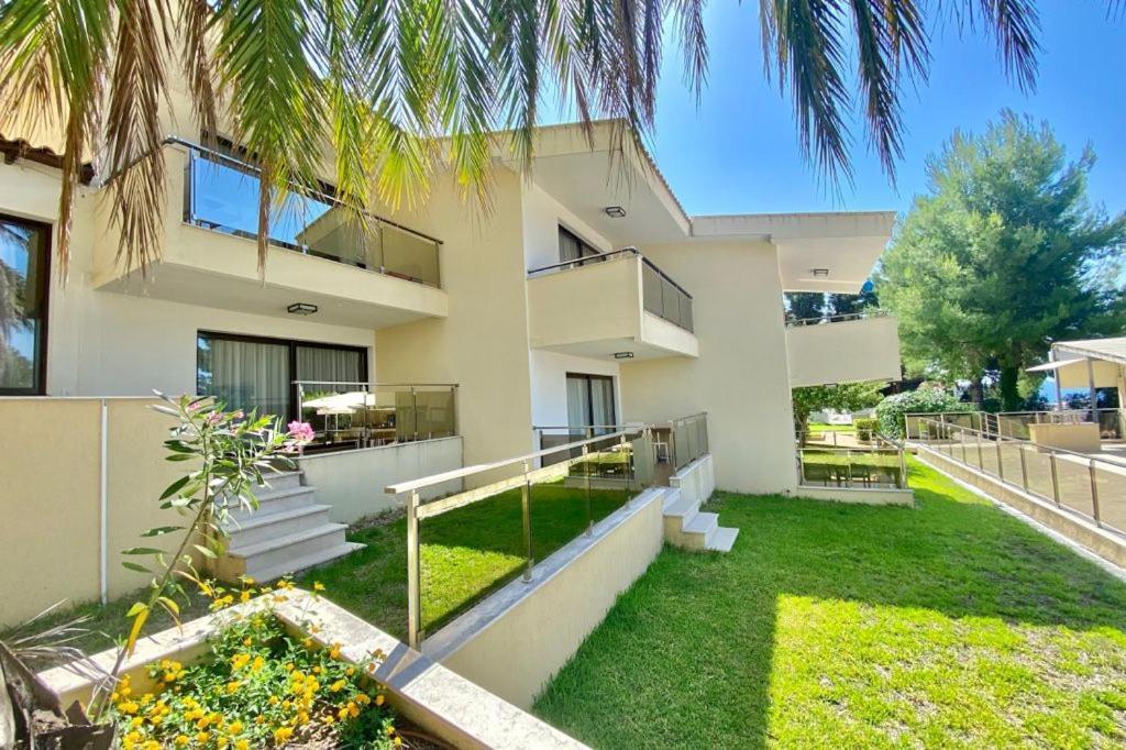 Greek Pride Cronwell Rahoni Hotel (Adults Only) Nea Skioni Exterior photo