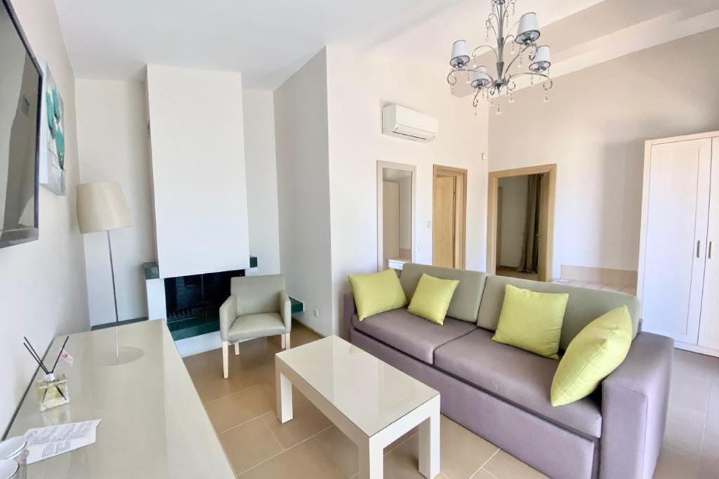 Greek Pride Cronwell Rahoni Hotel (Adults Only) Nea Skioni Exterior photo