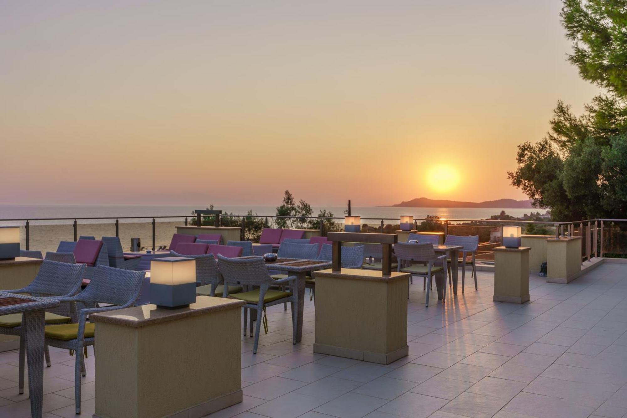 Greek Pride Cronwell Rahoni Hotel (Adults Only) Nea Skioni Exterior photo