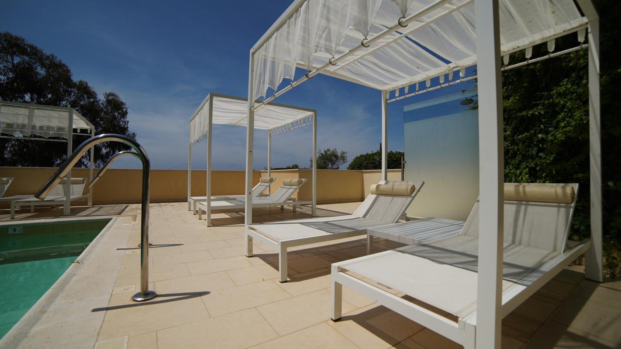 Greek Pride Cronwell Rahoni Hotel (Adults Only) Nea Skioni Exterior photo